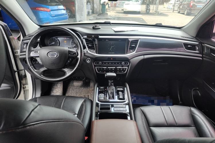 Used GAC Trumpchi GS7 2017 320T Two-Wheel-Drive Luxury Smart Connectivity Model Center Console