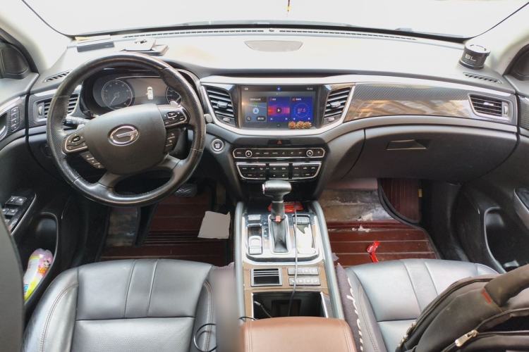 Used GAC Trumpchi GS7 2017 320T Two-Wheel-Drive Luxury Smart Connectivity Model Center Console
