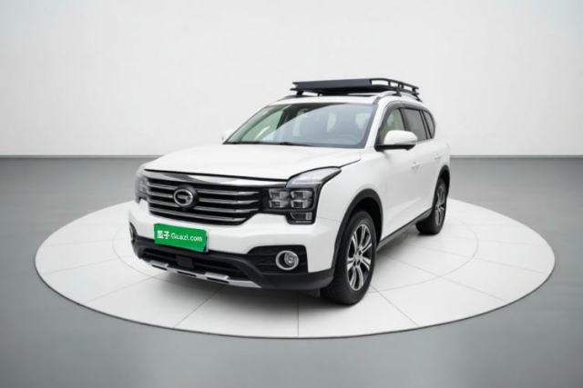 Używany GAC Trumpchi GS7 2017 320T Two-Wheel-Drive Luxury Smart Connectivity Model