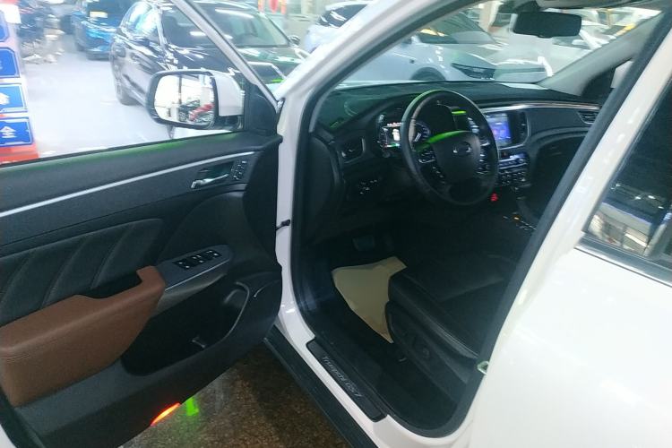 Used GAC Trumpchi GS7 2017 320T Two-Wheel-Drive Luxury Smart Connectivity Model Driver Seat