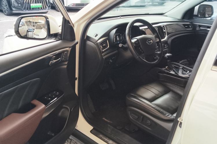 Used GAC Trumpchi GS7 2017 320T Two-Wheel-Drive Luxury Smart Connectivity Model Driver Seat