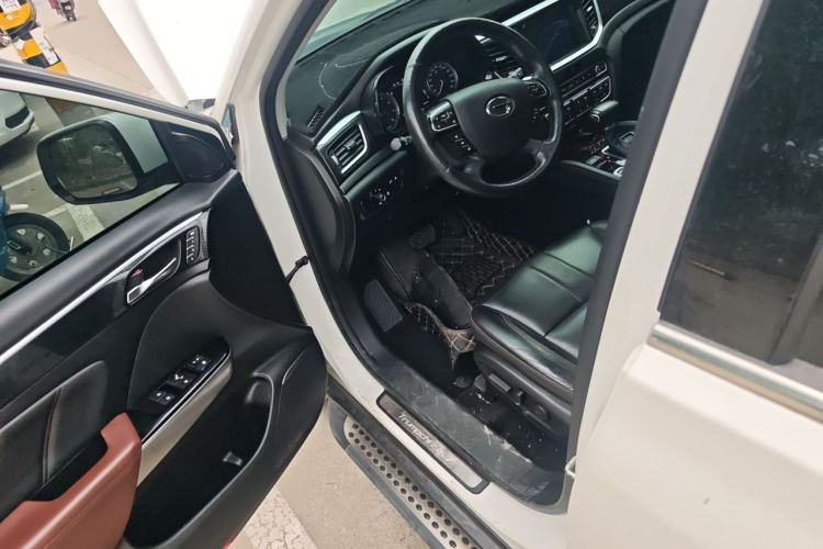 Used GAC Trumpchi GS7 2017 320T Two-Wheel-Drive Luxury Smart Connectivity Model Driver Seat