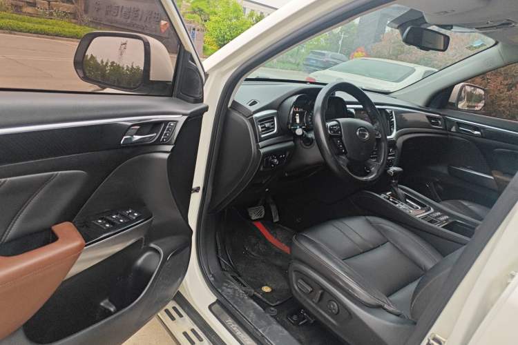Used GAC Trumpchi GS7 2017 320T Two-Wheel-Drive Luxury Smart Connectivity Model Driver Seat