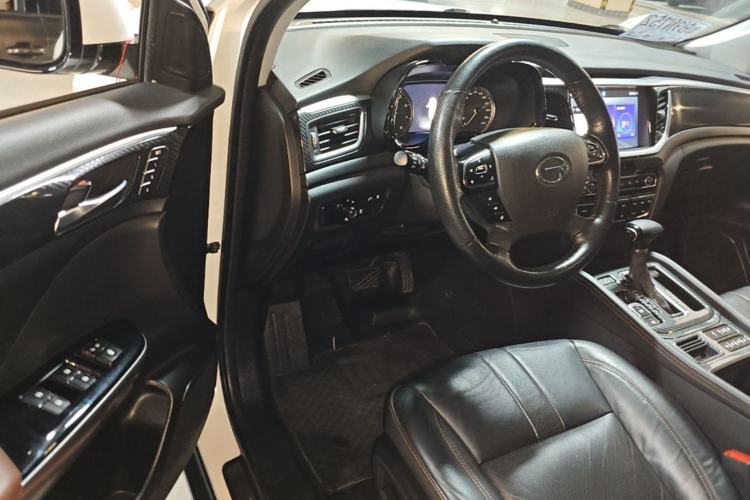 Used GAC Trumpchi GS7 2017 320T Two-Wheel-Drive Luxury Smart Connectivity Model Driver Seat