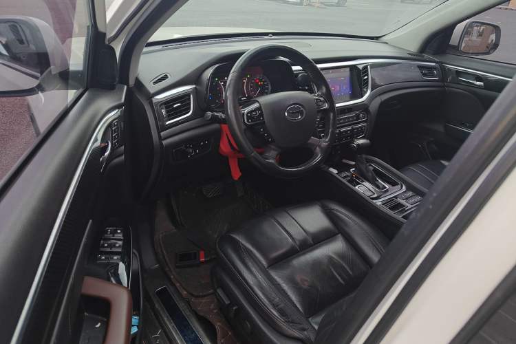 Used GAC Trumpchi GS7 2017 320T Two-Wheel-Drive Luxury Smart Connectivity Model Driver Seat