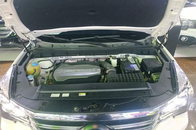 Used GAC Trumpchi GS7 2017 320T Two-Wheel-Drive Luxury Smart Connectivity Model Engine Bay