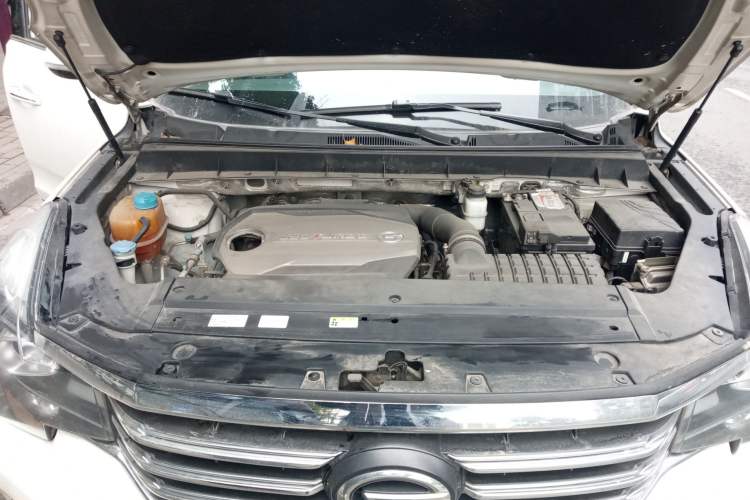Used GAC Trumpchi GS7 2017 320T Two-Wheel-Drive Luxury Model Engine Bay