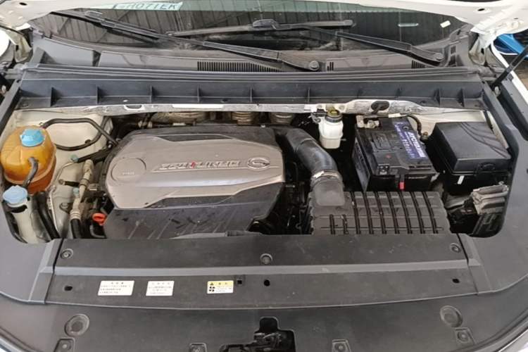 Used GAC Trumpchi GS7 2017 320T Two-Wheel-Drive Luxury Smart Connectivity Model Engine Bay