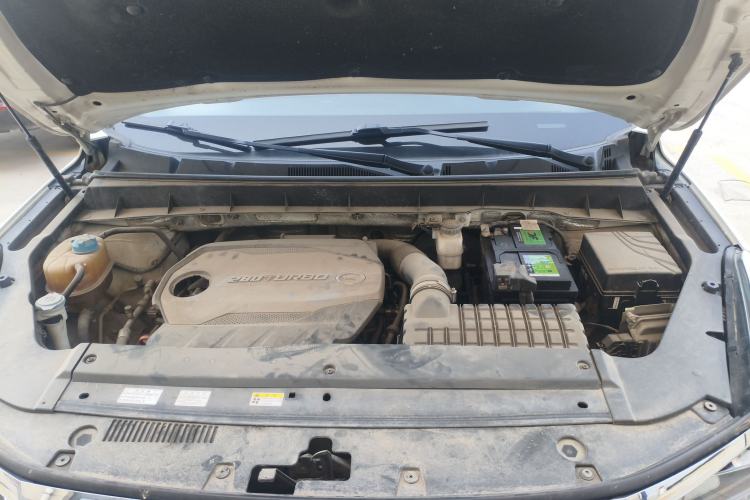 Used GAC Trumpchi GS7 2017 280T Two-Wheel Drive Luxury Model Engine Bay