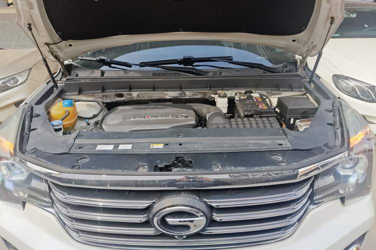 Used GAC Trumpchi GS7 2017 320T Two-Wheel-Drive Luxury Model Engine Bay