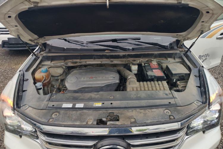 Used GAC Trumpchi GS7 2017 320T Two-Wheel-Drive Luxury Smart Connectivity Model Engine Bay