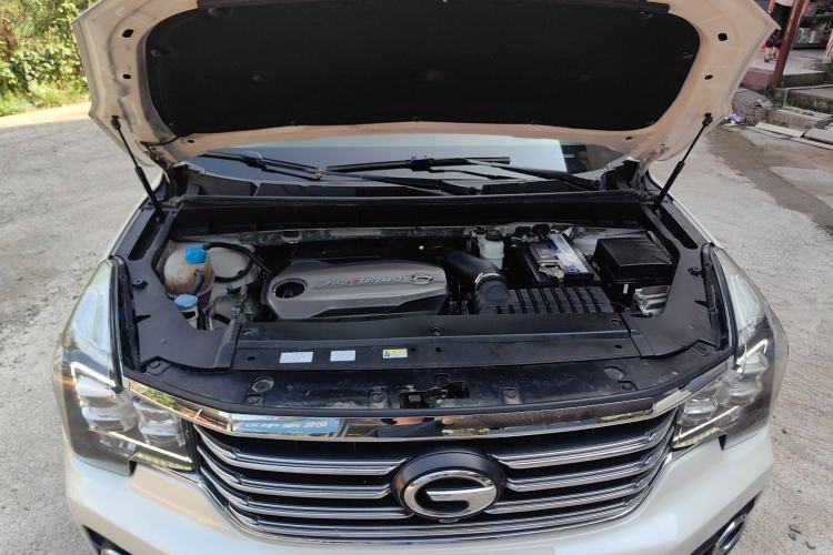 Used GAC Trumpchi GS7 2017 320T Two-Wheel-Drive Luxury Smart Connectivity Model Engine Bay