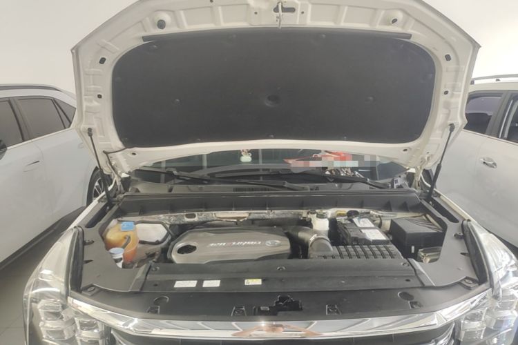 Used GAC Trumpchi GS7 2017 320T Two-Wheel-Drive Luxury Smart Connectivity Model Engine Bay