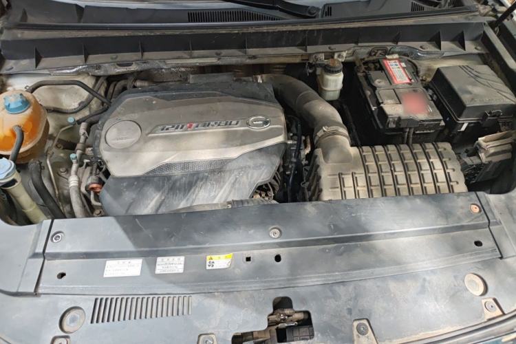 Used GAC Trumpchi GS7 2017 320T Two-Wheel-Drive Luxury Smart Connectivity Model Engine Bay