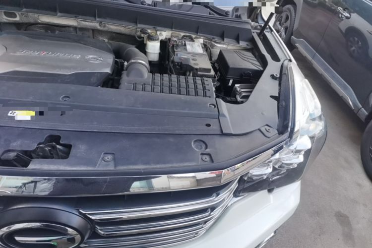 Used GAC Trumpchi GS7 2017 320T Four-Wheel Drive Luxury Smart Connectivity Model Engine Bay Left