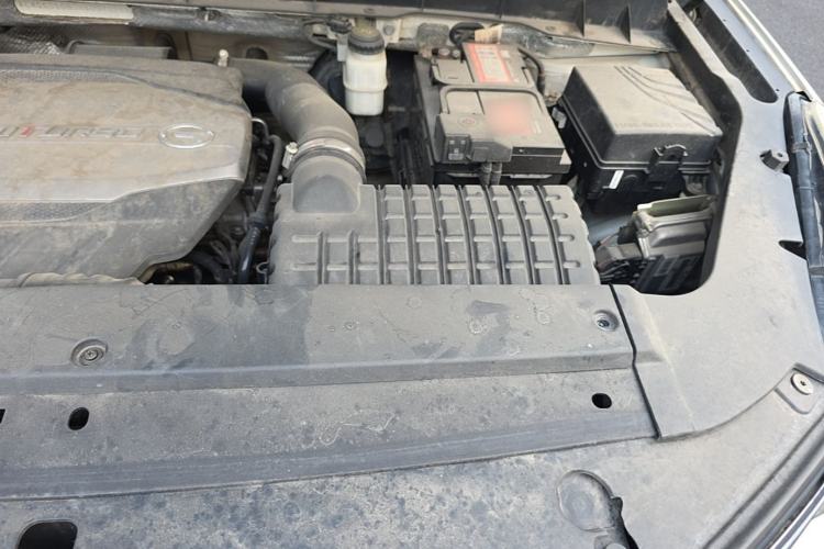 Used GAC Trumpchi GS7 2017 320T Two-Wheel-Drive Luxury Smart Connectivity Model Engine Bay Left