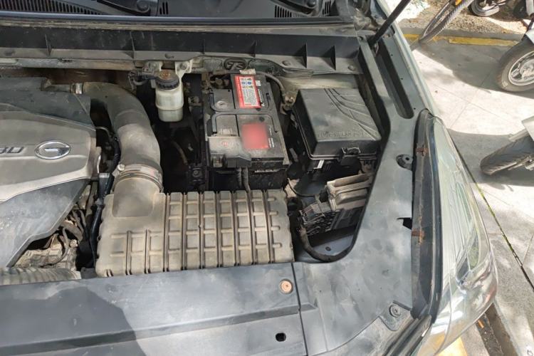 Used GAC Trumpchi GS7 2017 320T Two-Wheel-Drive Luxury Smart Connectivity Model Engine Bay Left