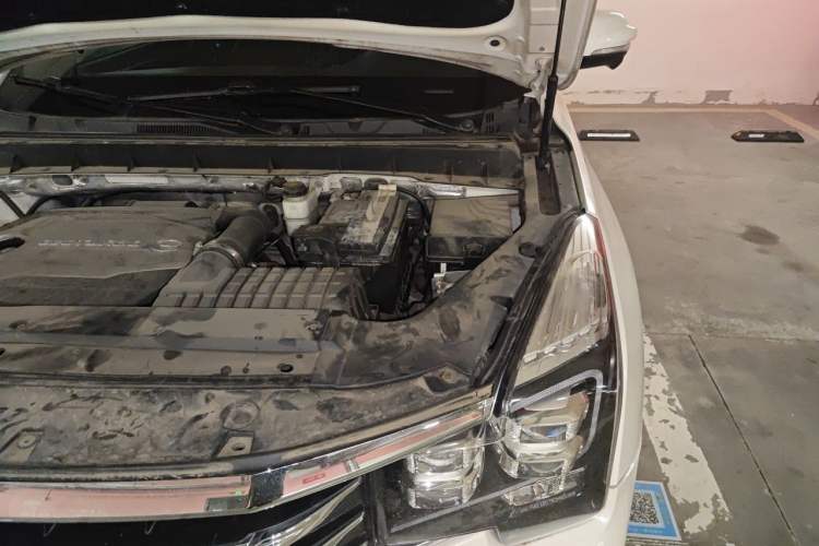 Used GAC Trumpchi GS7 2017 320T Two-Wheel-Drive Luxury Smart Connectivity Model Engine Bay Left