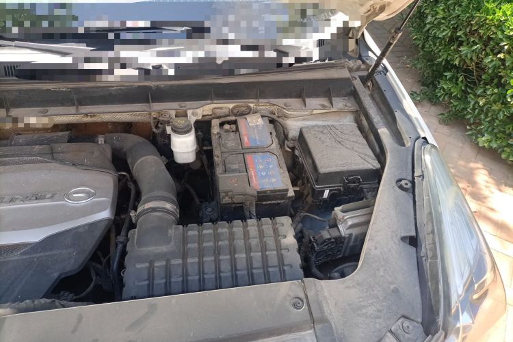 Used GAC Trumpchi GS7 2017 320T Two-Wheel-Drive Luxury Model Engine Bay Left