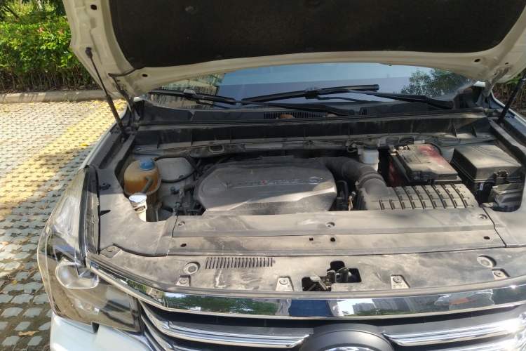 Used GAC Trumpchi GS7 2017 280T Two-Wheel Drive Luxury Model Engine Bay Right