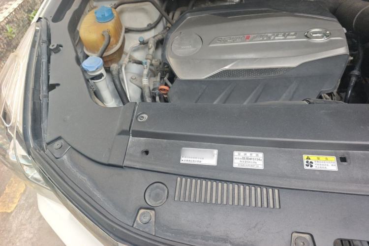 Used GAC Trumpchi GS7 2017 320T Two-Wheel-Drive Luxury Smart Connectivity Model Engine Bay Right