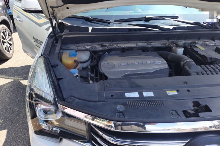 Used GAC Trumpchi GS7 2017 280T Two-Wheel Drive Luxury Model Engine Bay Right