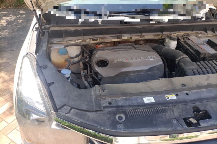 Used GAC Trumpchi GS7 2017 320T Two-Wheel-Drive Luxury Model Engine Bay Right