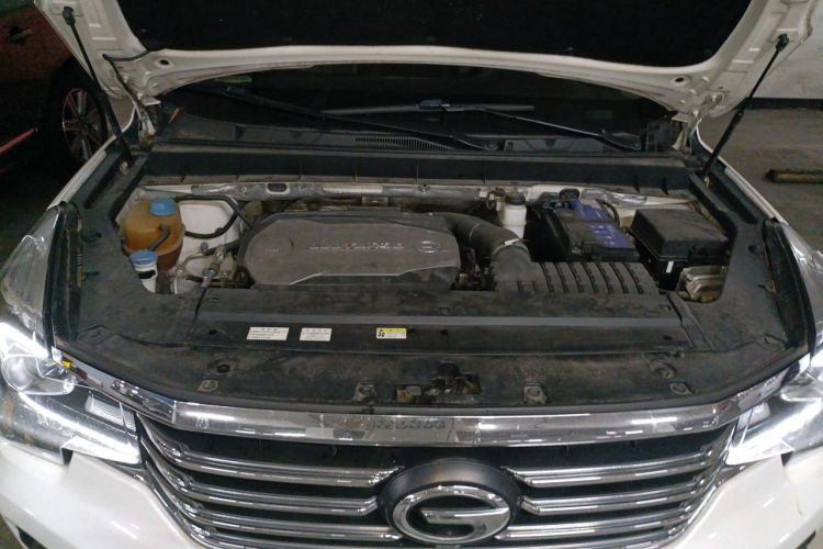 Used GAC Trumpchi GS7 2017 320T Two-Wheel-Drive Luxury Model Engine Bay