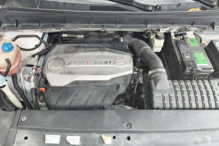 Used GAC Trumpchi GS7 2017 320T Two-Wheel-Drive Luxury Smart Connectivity Model Engine Bay