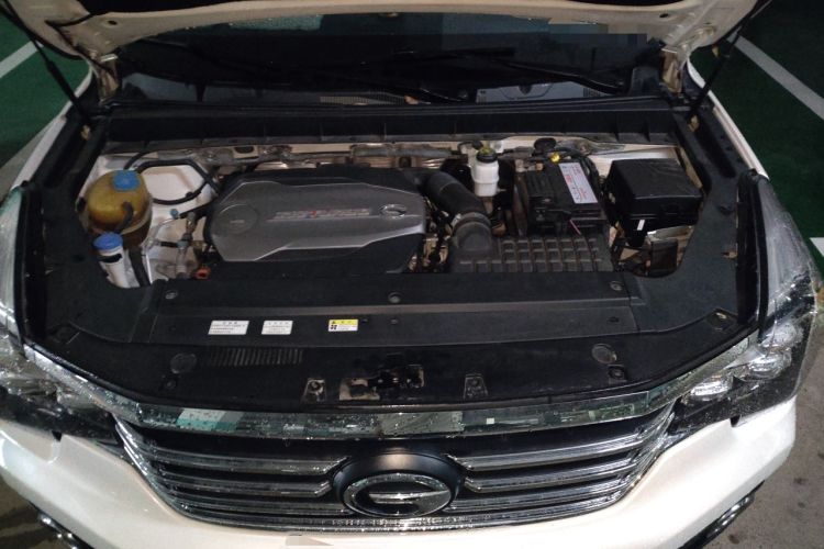 Used GAC Trumpchi GS7 2017 320T Two-Wheel-Drive Luxury Smart Connectivity Model Engine Bay