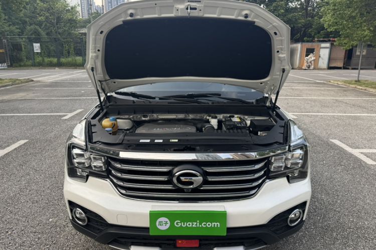 Used GAC Trumpchi GS7 2017 320T Two-Wheel-Drive Luxury Smart Connectivity Model Engine Bay