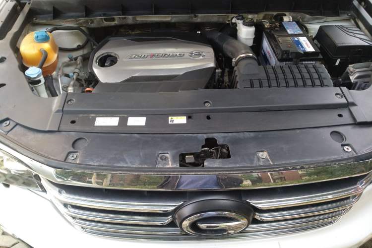 Used GAC Trumpchi GS7 2017 320T Two-Wheel-Drive Luxury Smart Connectivity Model Engine Bay
