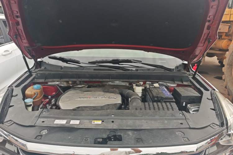 Used GAC Trumpchi GS7 2017 320T Two-Wheel-Drive Luxury Model Engine Bay