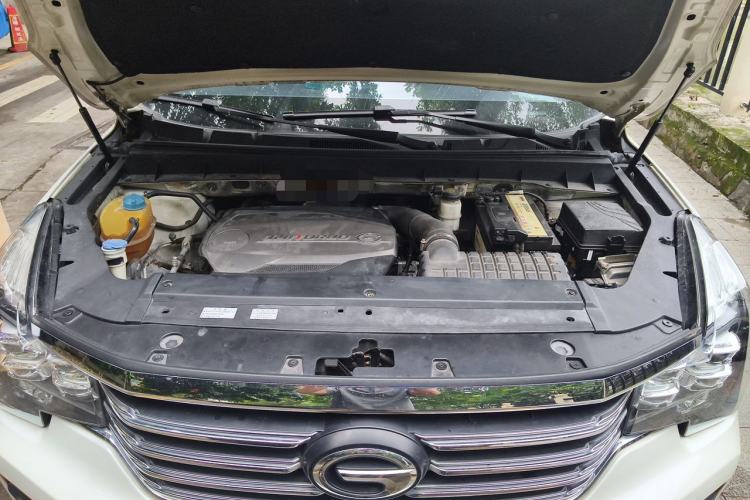 Used GAC Trumpchi GS7 2017 320T Two-Wheel-Drive Luxury Smart Connectivity Model Engine Bay