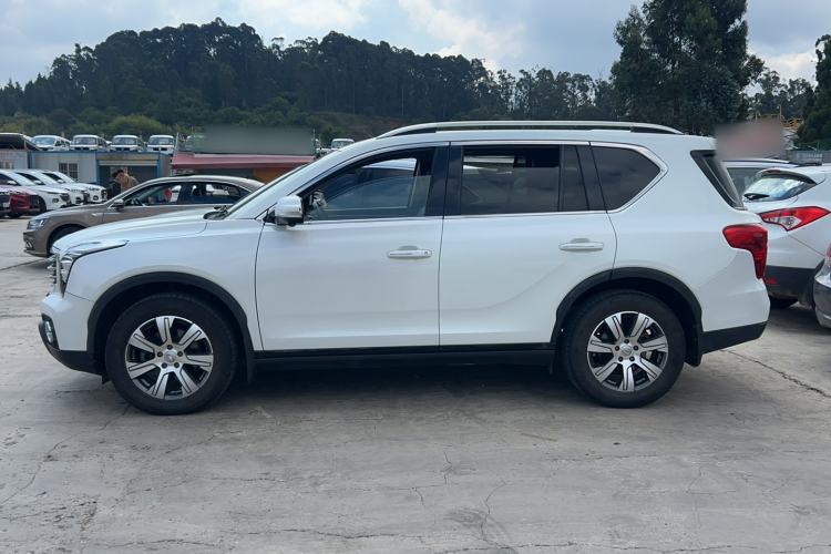Used GAC Trumpchi GS7 2017 320T Two-Wheel-Drive Luxury Smart Connectivity Model Exterior 3