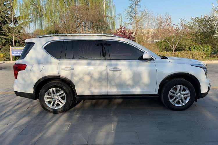 Used GAC Trumpchi GS7 2017 280T Two-Wheel Drive Luxury Model Exterior 3
