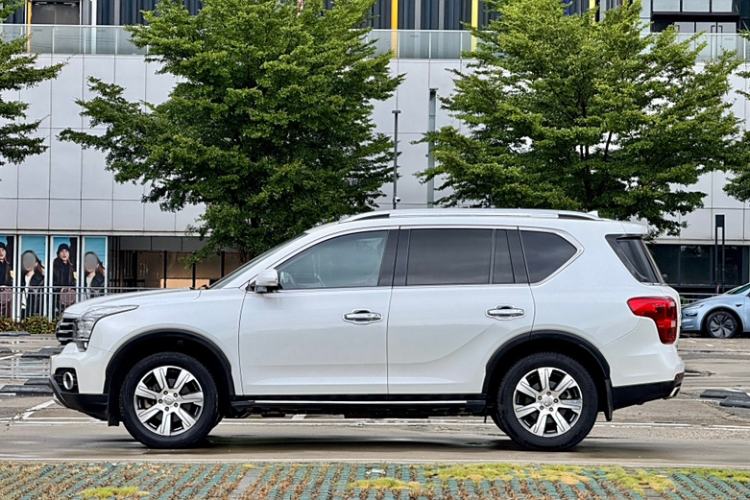 Used GAC Trumpchi GS7 2017 320T Two-Wheel-Drive Luxury Smart Connectivity Model Exterior 3