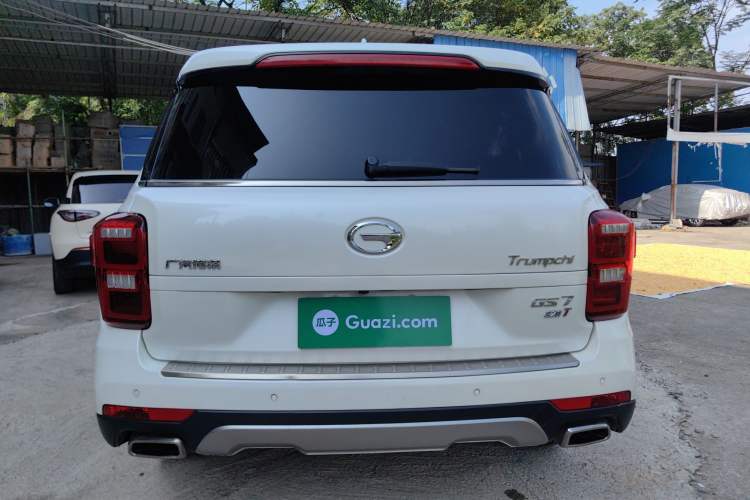 Used GAC Trumpchi GS7 2017 320T Two-Wheel-Drive Luxury Smart Connectivity Model Exterior 4