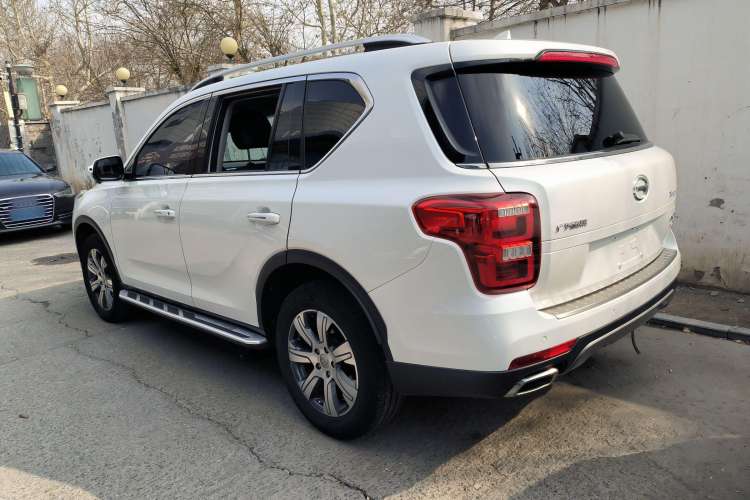 Used GAC Trumpchi GS7 2017 320T Two-Wheel-Drive Luxury Smart Connectivity Model Exterior 5