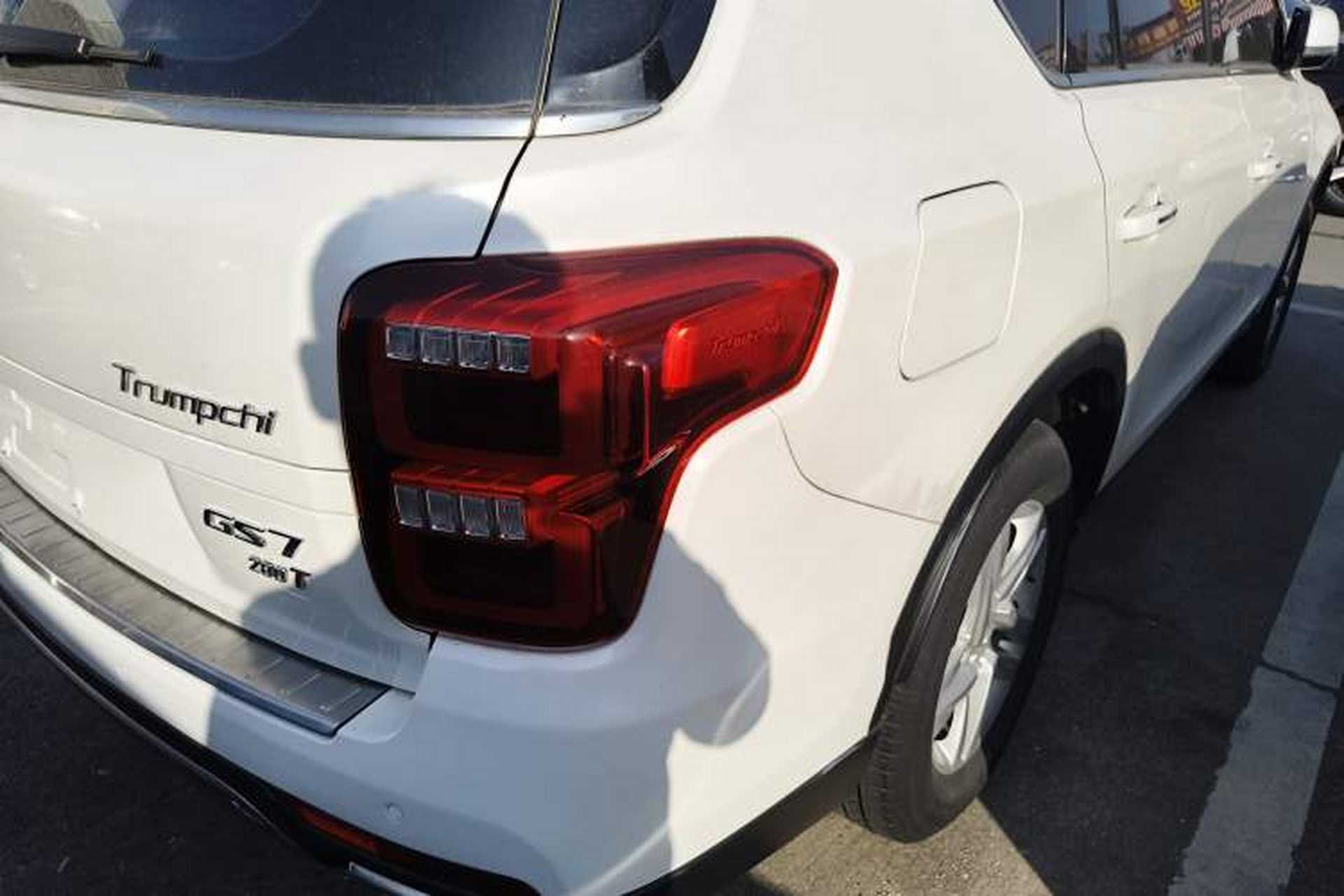 Used GAC Trumpchi GS7 2017 280T Two-Wheel Drive Luxury Model Exterior 6