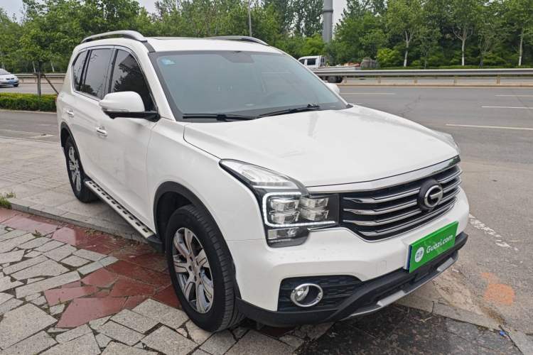 Used GAC Trumpchi GS7 2017 320T Two-Wheel-Drive Luxury Smart Connectivity Model Front Right 45 Deg