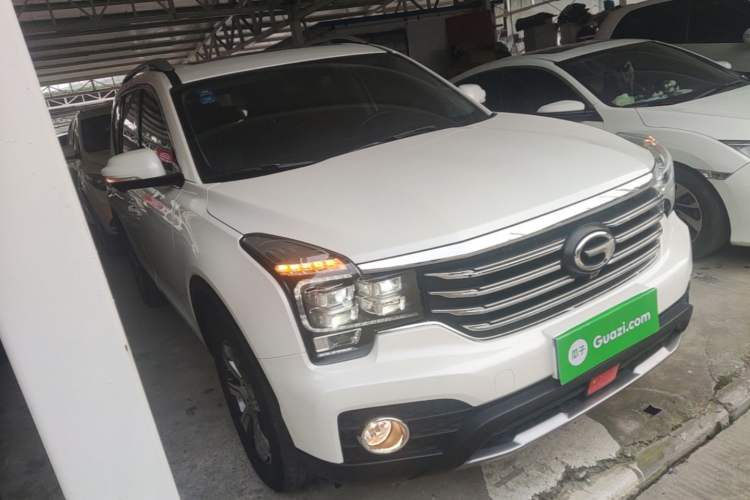 Used GAC Trumpchi GS7 2017 320T Two-Wheel-Drive Luxury Smart Connectivity Model Front Right 45 Deg