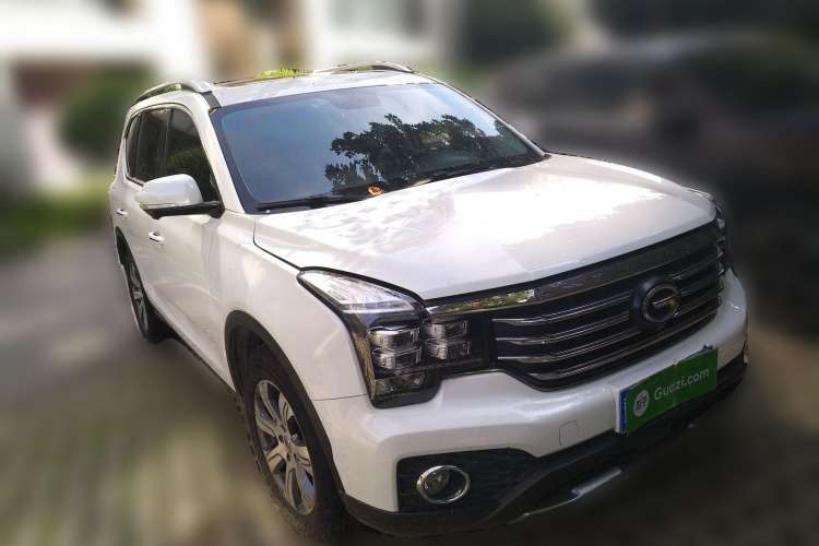Used GAC Trumpchi GS7 2017 320T Two-Wheel-Drive Luxury Smart Connectivity Model Front Right 45 Deg