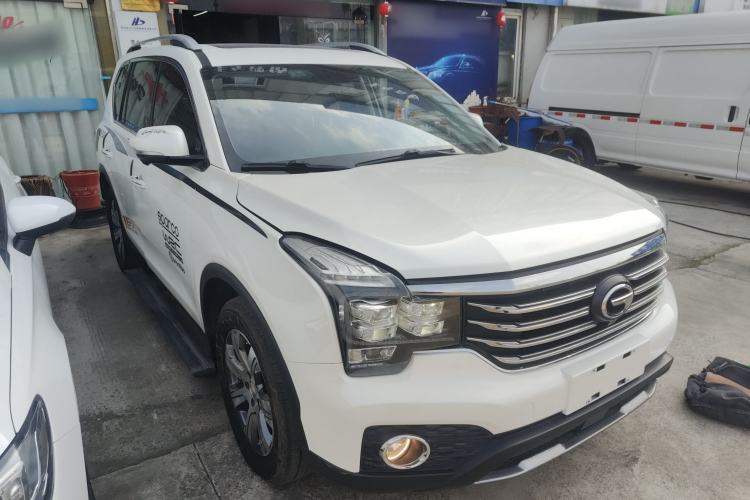 Used GAC Trumpchi GS7 2017 320T Two-Wheel-Drive Luxury Smart Connectivity Model Front Right 45 Deg