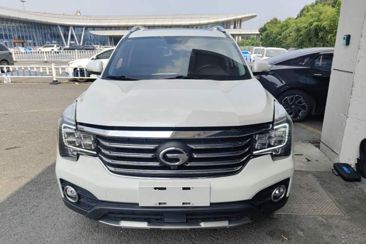 Used GAC Trumpchi GS7 2017 320T Two-Wheel-Drive Luxury Smart Connectivity Model Front