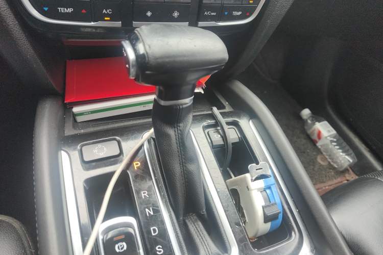 Used GAC Trumpchi GS7 2017 320T Two-Wheel-Drive Luxury Smart Connectivity Model Gear Lever