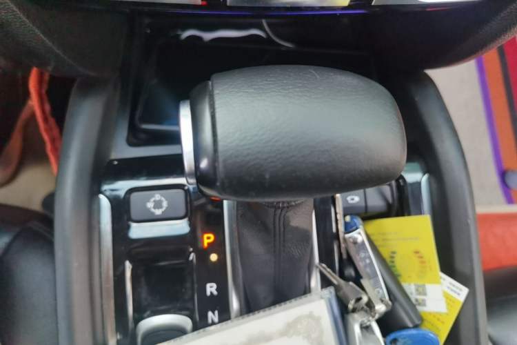 Used GAC Trumpchi GS7 2017 320T Four-Wheel Drive Luxury Smart Connectivity Model Gear Lever