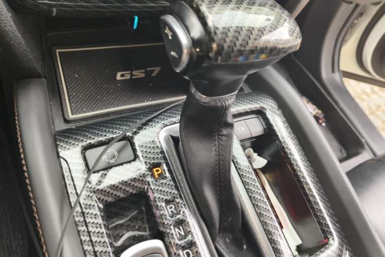 Used GAC Trumpchi GS7 2017 320T Two-Wheel-Drive Luxury Smart Connectivity Model Gear Lever