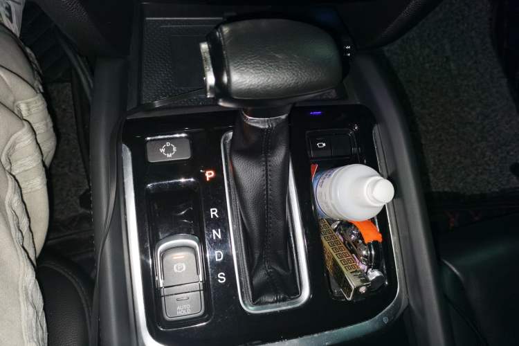 Used GAC Trumpchi GS7 2017 320T Two-Wheel-Drive Luxury Smart Connectivity Model Gear Lever