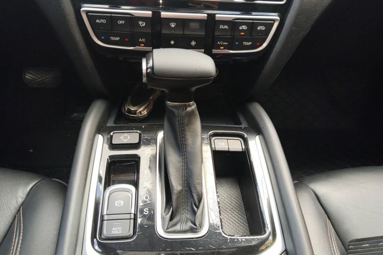 Used GAC Trumpchi GS7 2017 320T Two-Wheel-Drive Luxury Smart Connectivity Model Gear Lever